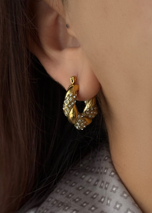 Solenne Twist Hoop